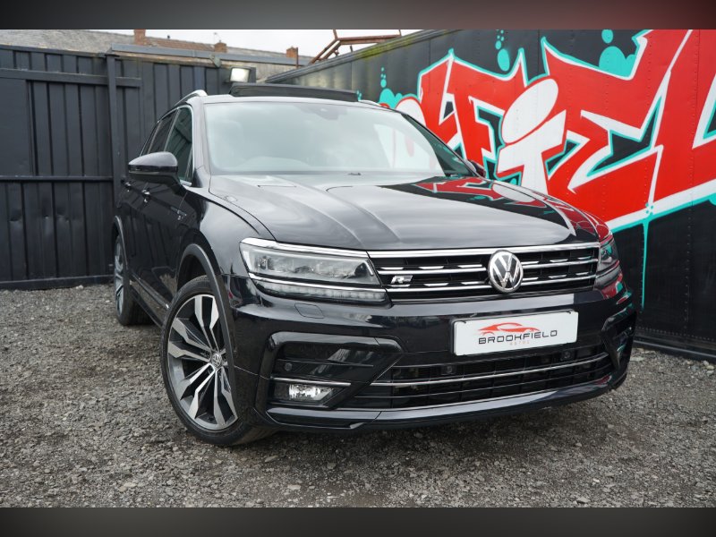 2017 Volkswagen TIGUAN 2.0 TSI 180ps R-Line Bmt DSG7 4Motion, exterior view 2
